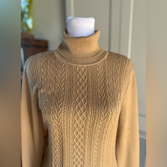 Doncaster Caramel Turtleneck Long Sleeve Sweater Medium ribbed Knit 8 - Picture 3 of 8